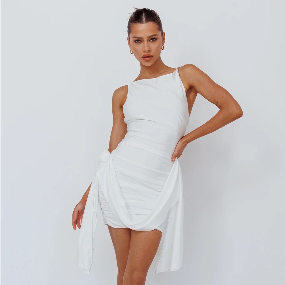 Agyness Rose Sash Feature Mini Dress White